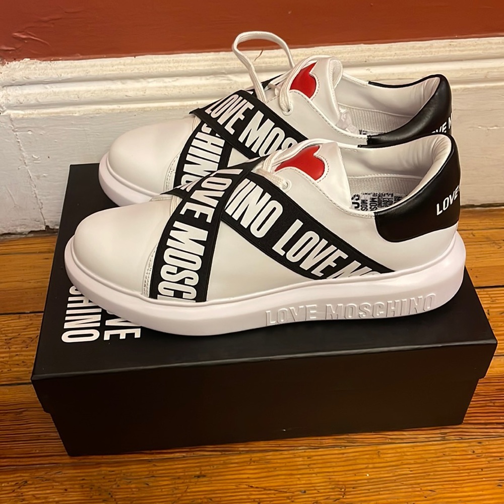 Love Moschino Sneakers